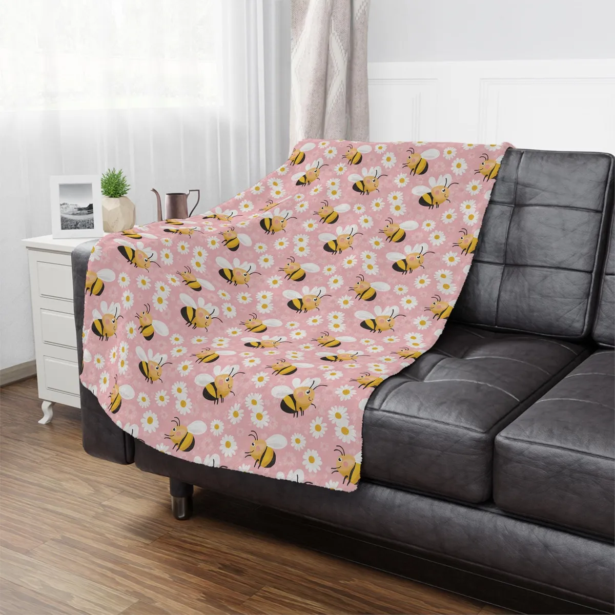 Bees and Daisies Microfiber Blanket